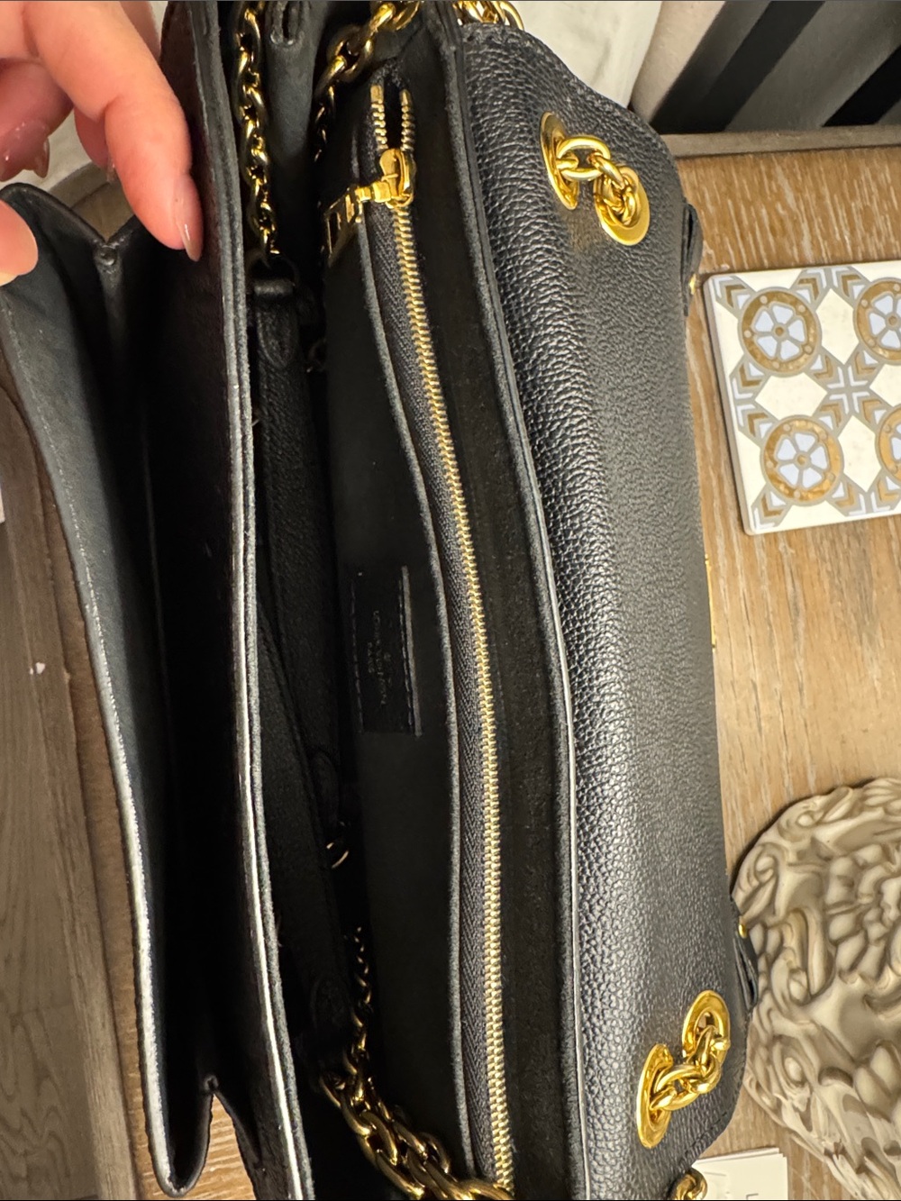 Louis Vuitton Vavin PM Monogram Empreinte Noir Black Leather Shoulder Bag - Picture 9 of 16